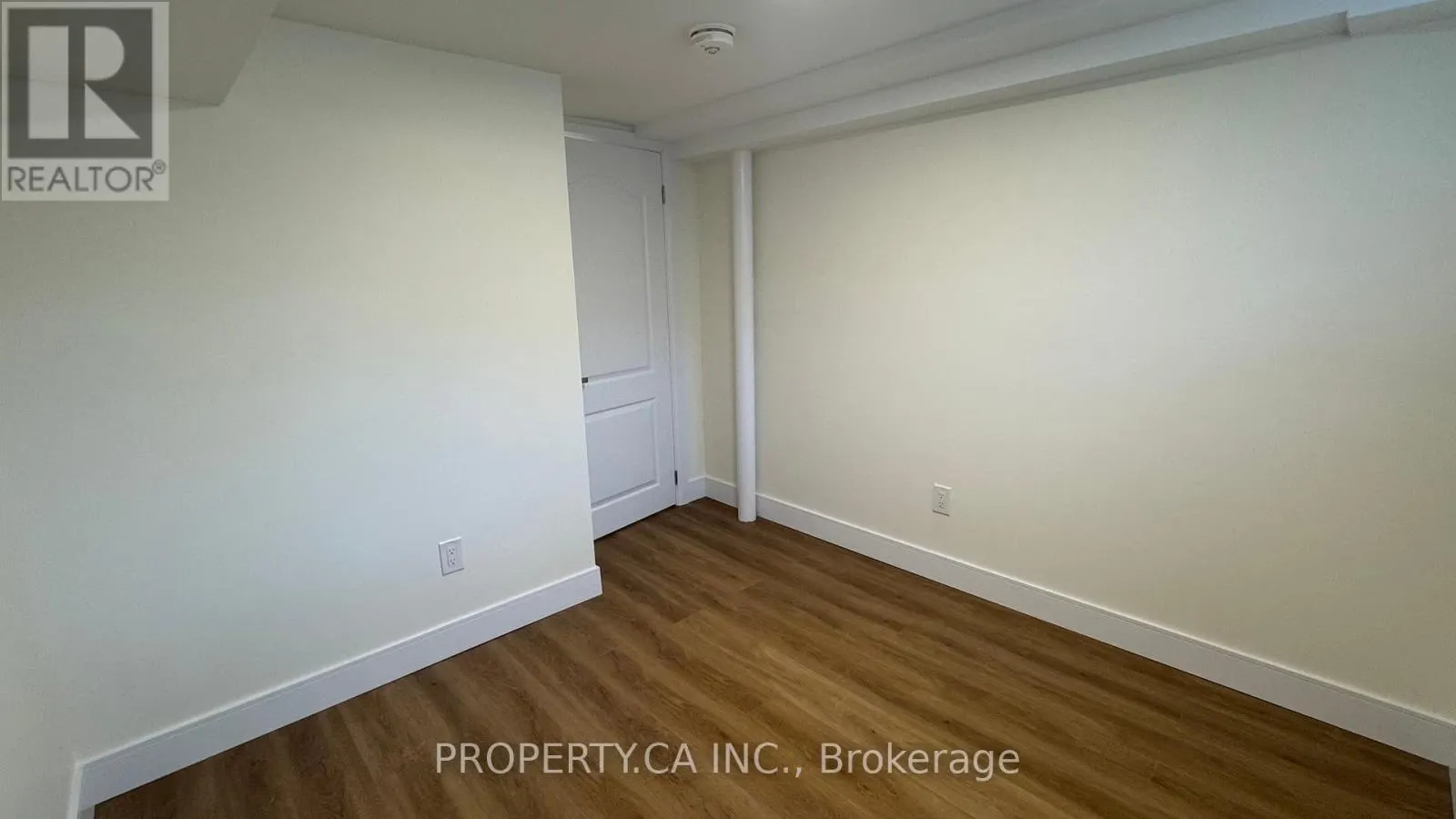 LOWER 2 - 60 LIGHTWOOD DRIVE
