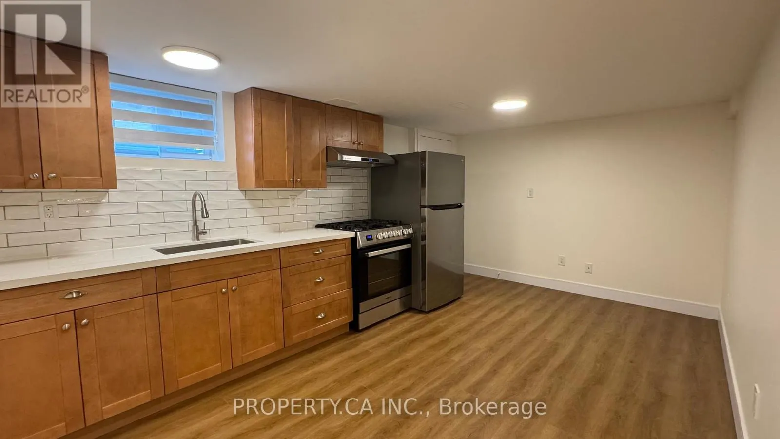 LOWER 2 - 60 LIGHTWOOD DRIVE
