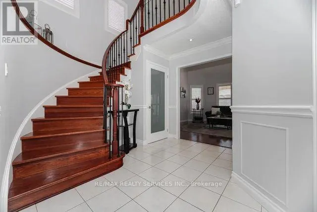 8 BARNES COURT
