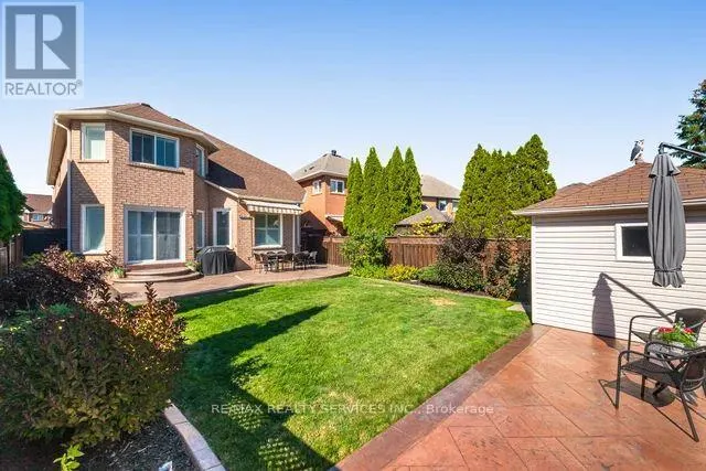 8 BARNES COURT
