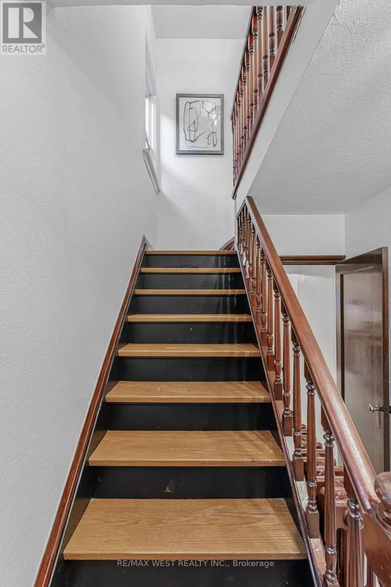 215 JANE STREET