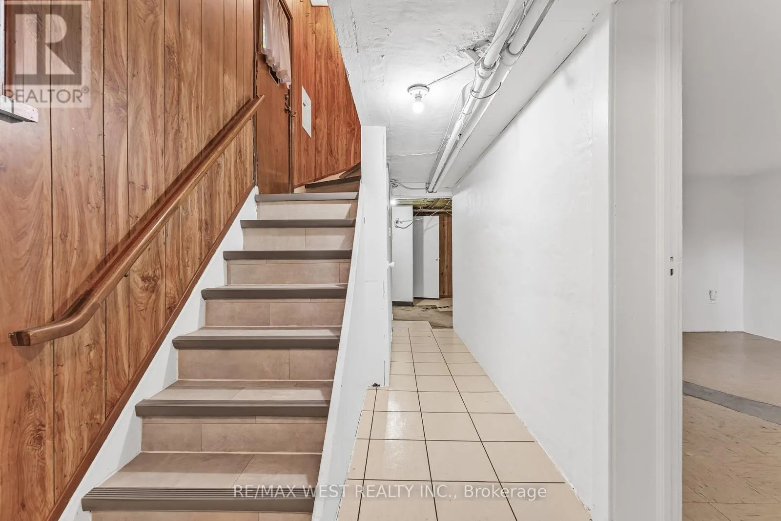 215 JANE STREET