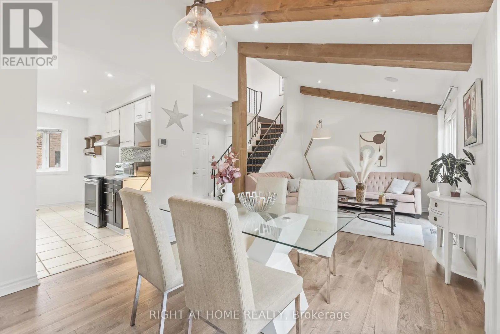 55 COWAN ROAD N