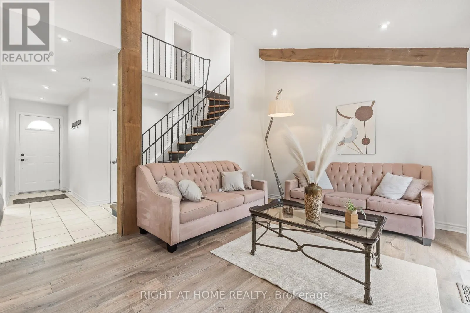 55 COWAN ROAD N