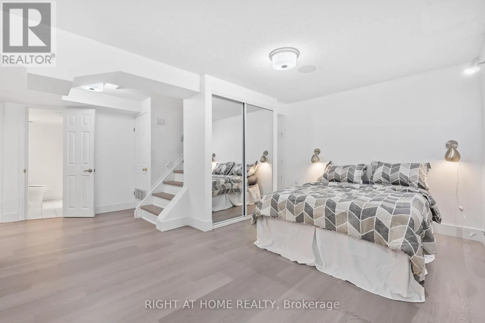 55 COWAN ROAD N