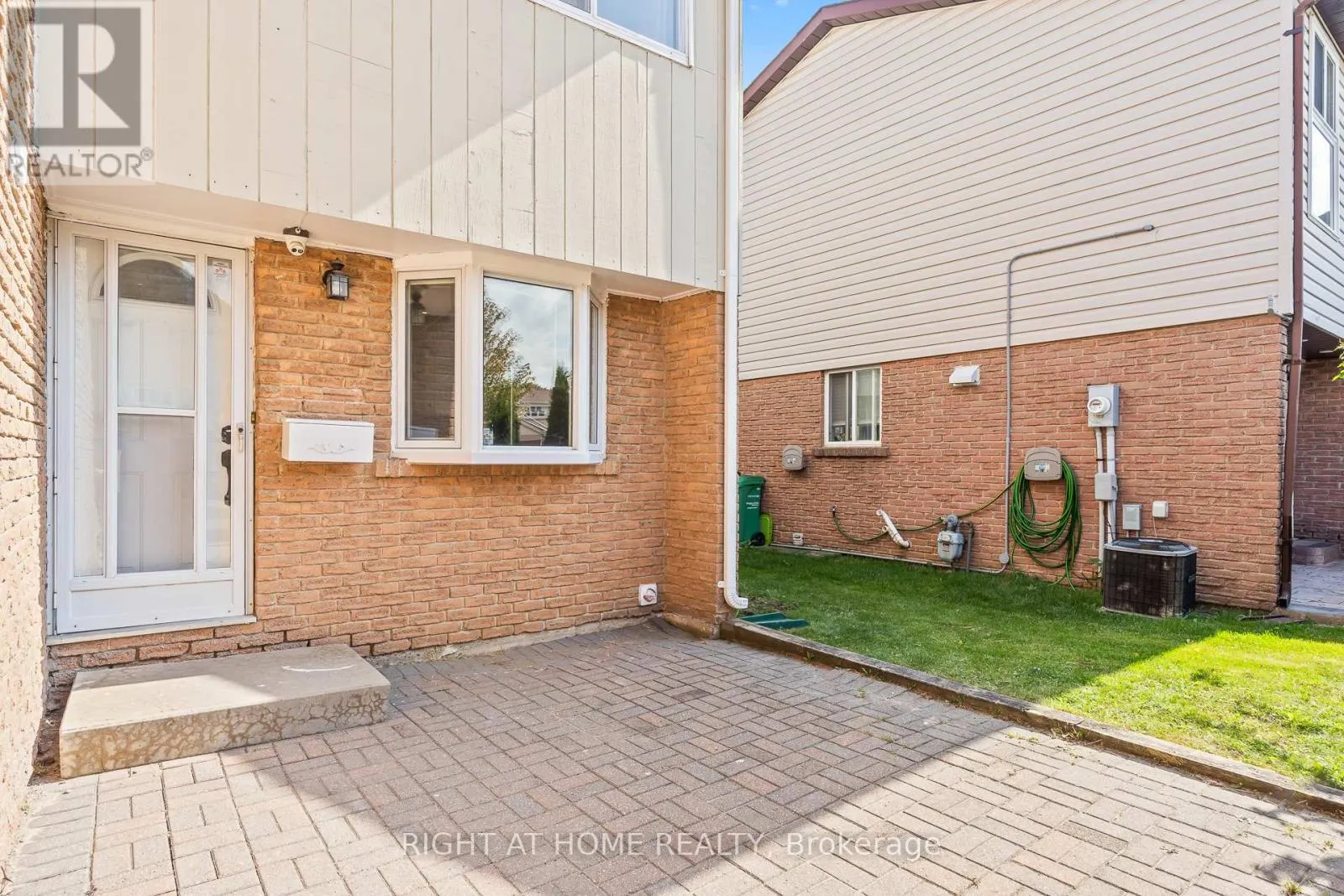 55 COWAN ROAD N