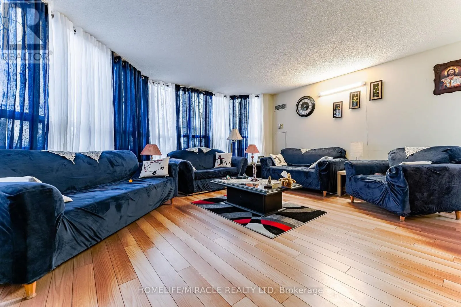 318 - 250 WEBB DRIVE