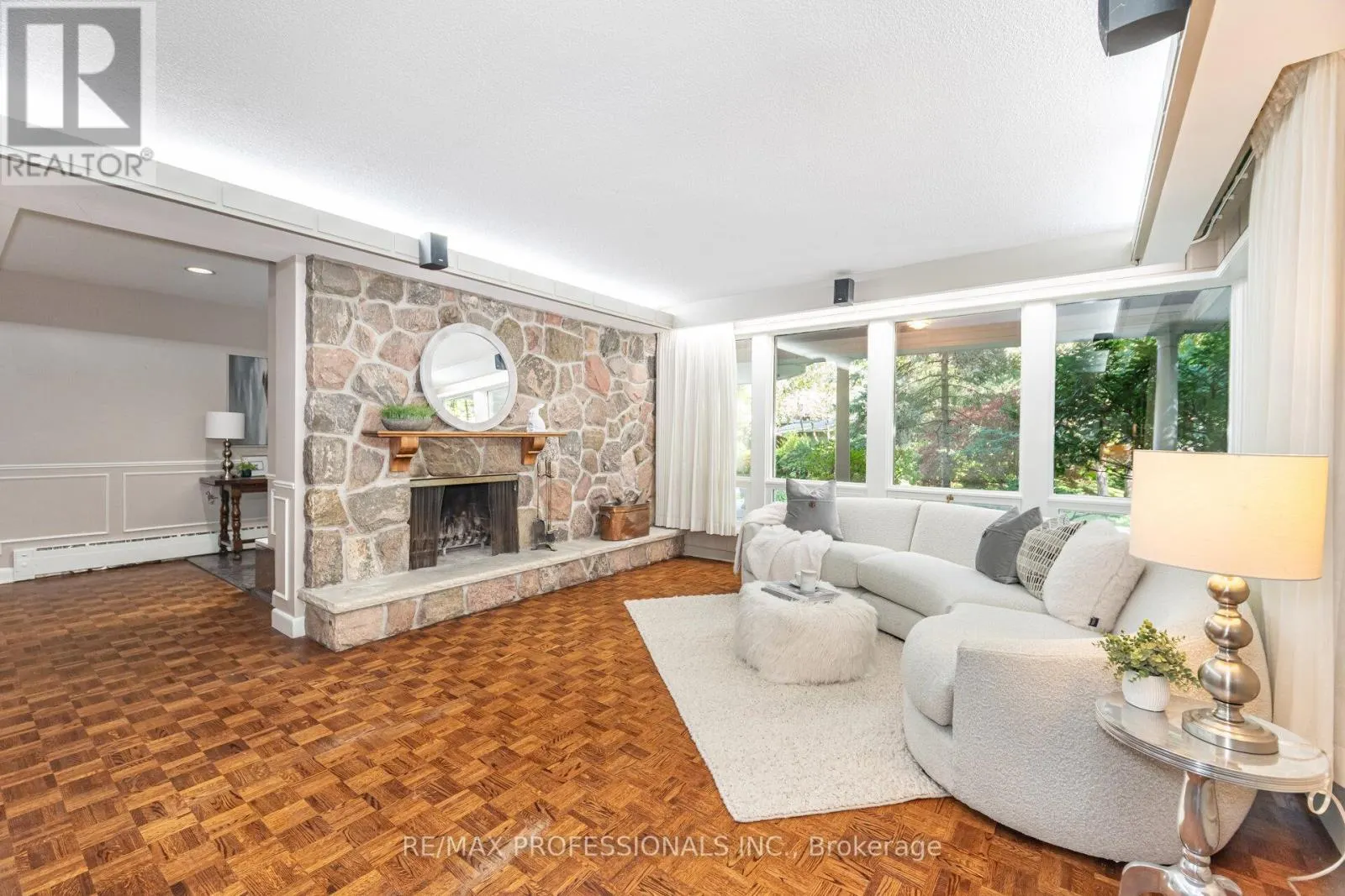 32 EDENBROOK HILL