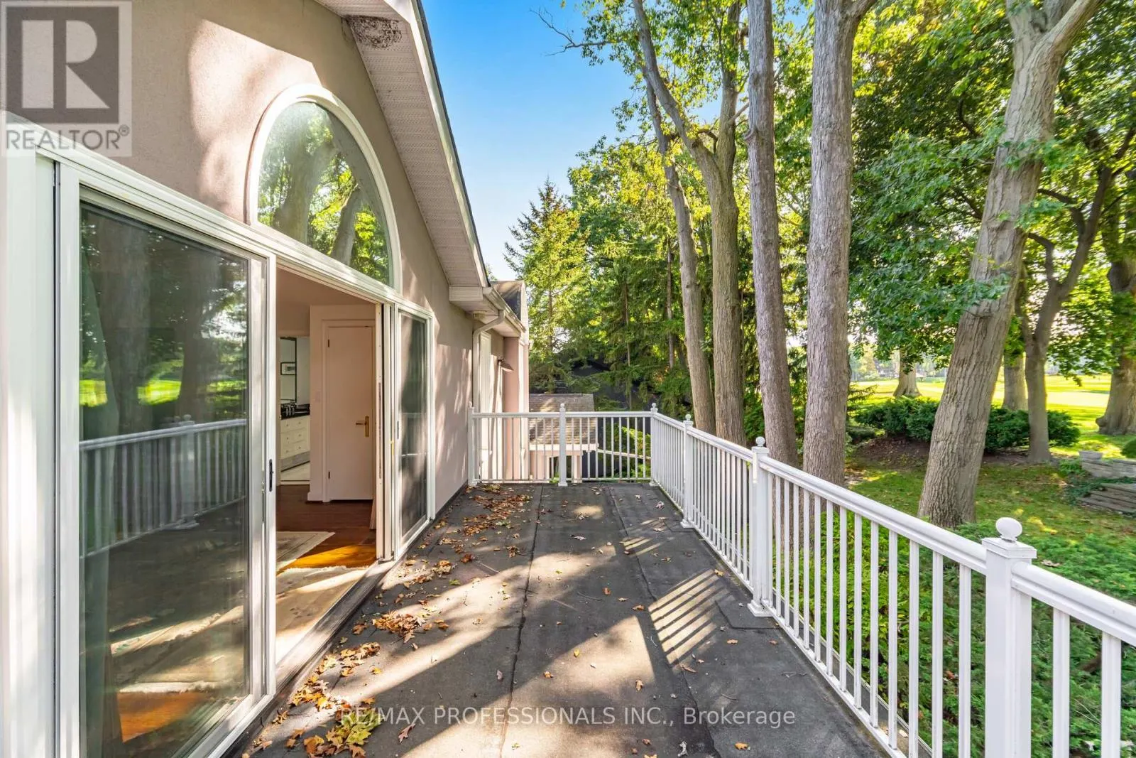 32 EDENBROOK HILL