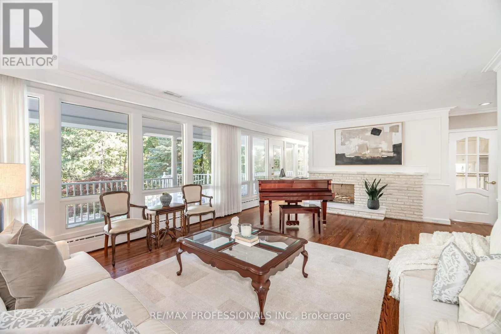 32 EDENBROOK HILL