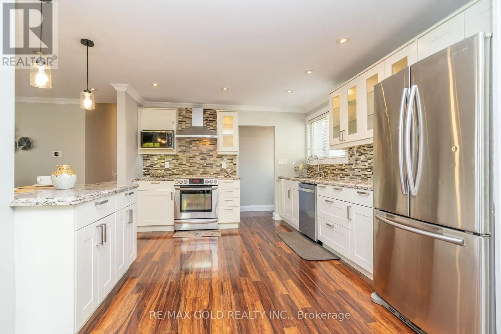 39 ASCOT AVENUE