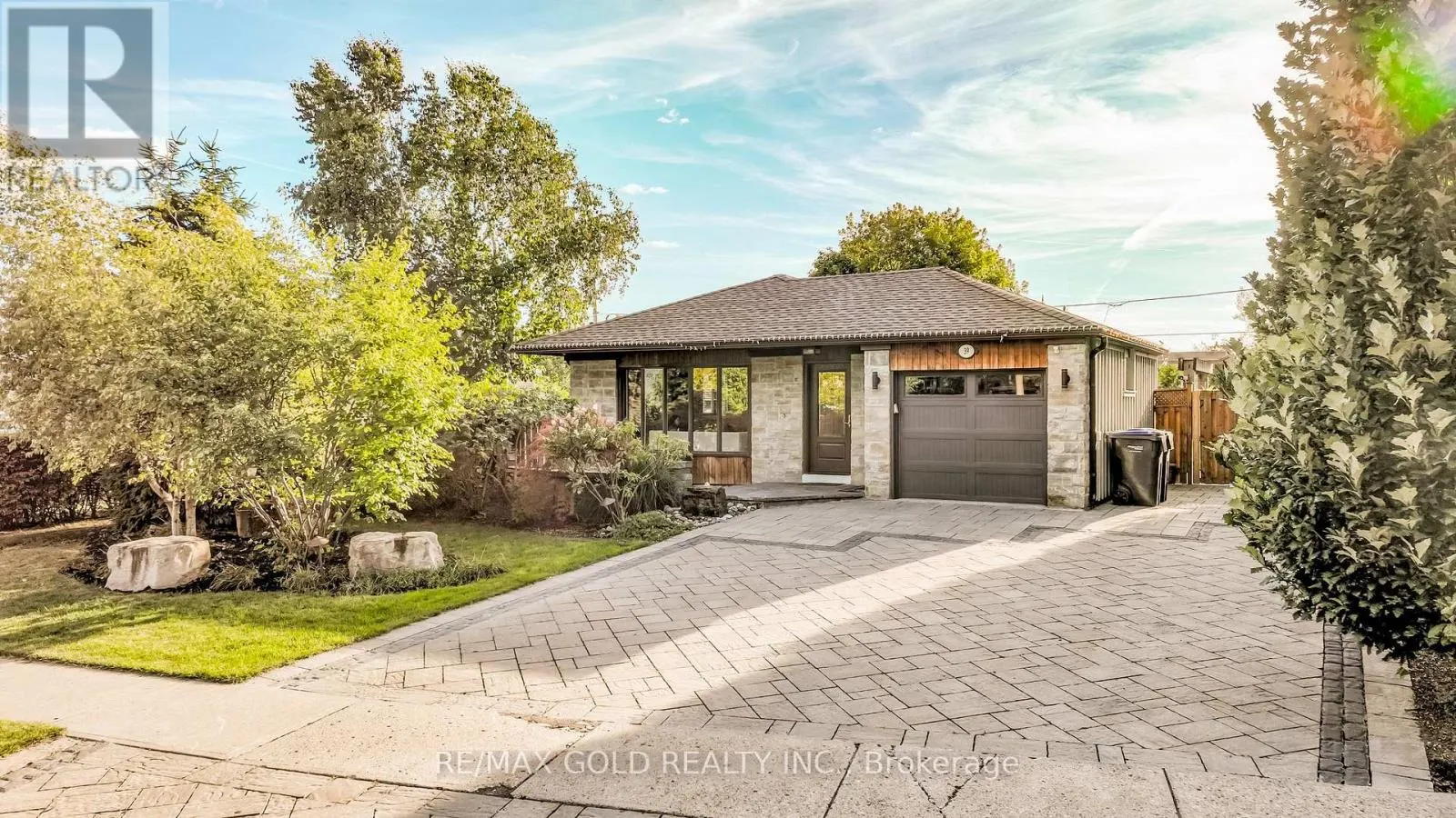 39 ASCOT AVENUE