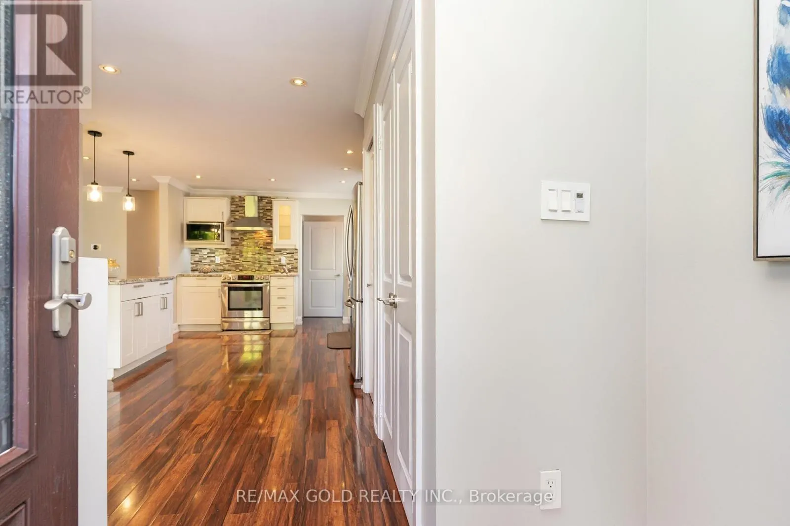 39 ASCOT AVENUE