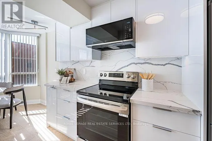 301 - 1 ABERFOYLE CRESCENT