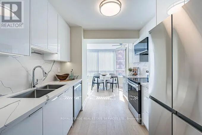 301 - 1 ABERFOYLE CRESCENT