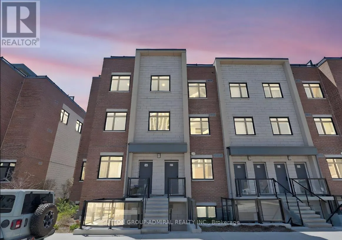 228 - 1062 DOUGLAS MCCURDY COMMON