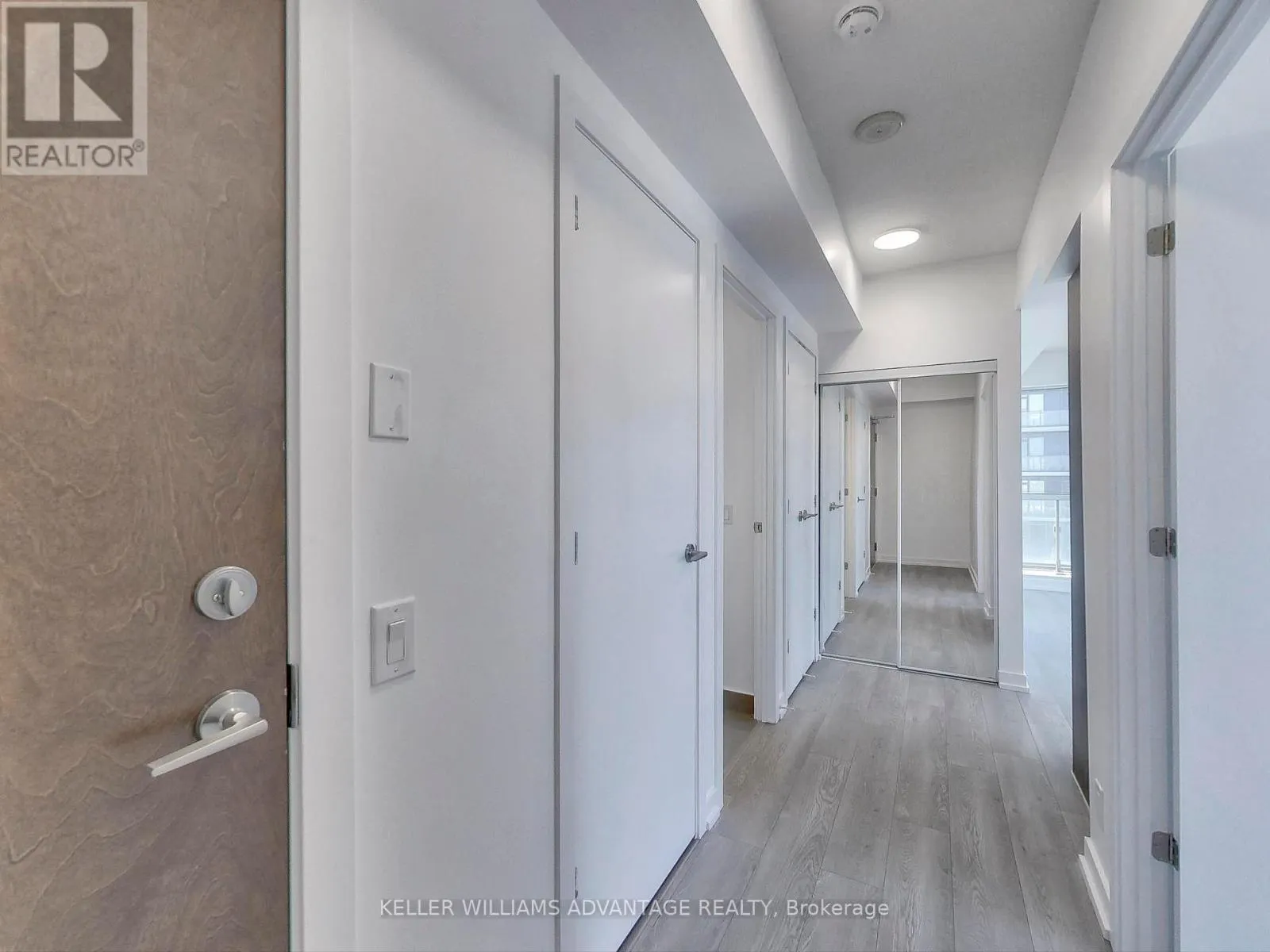 1104 - 2200 LAKE SHORE BOULEVARD W
