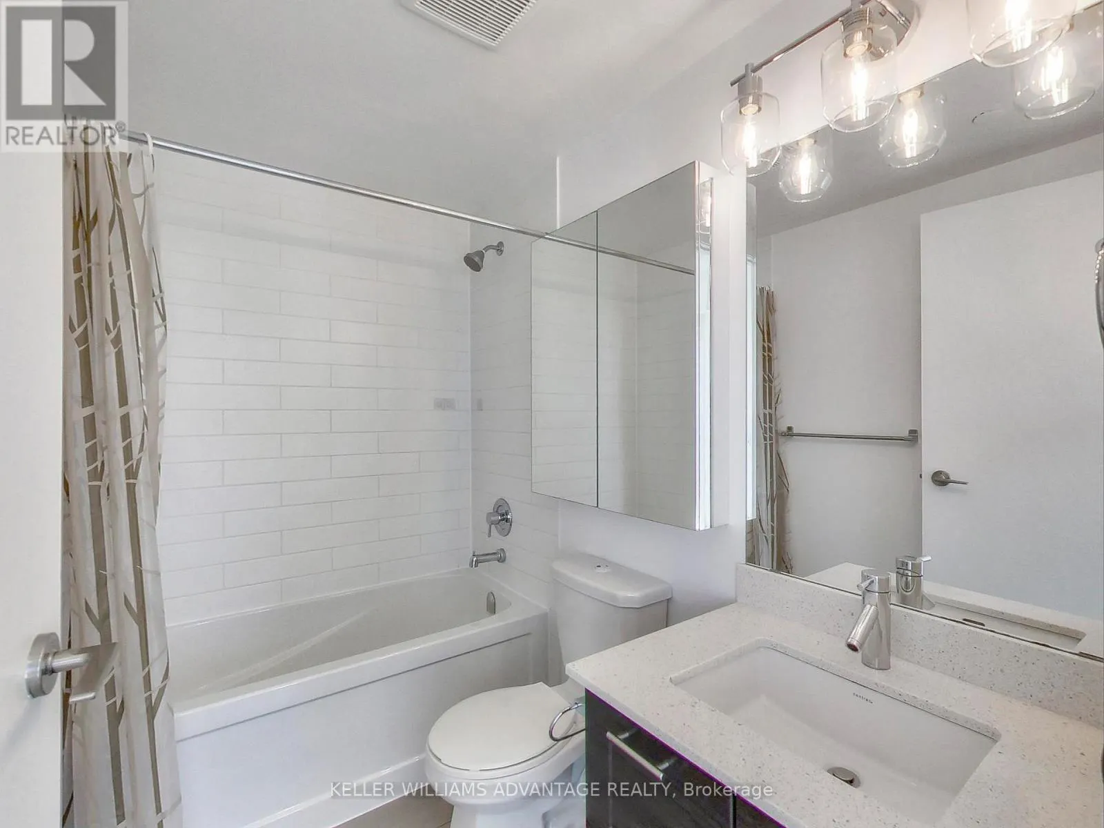 1104 - 2200 LAKE SHORE BOULEVARD W