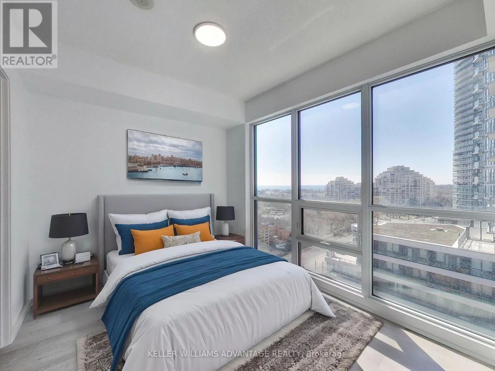 1104 - 2200 LAKE SHORE BOULEVARD W