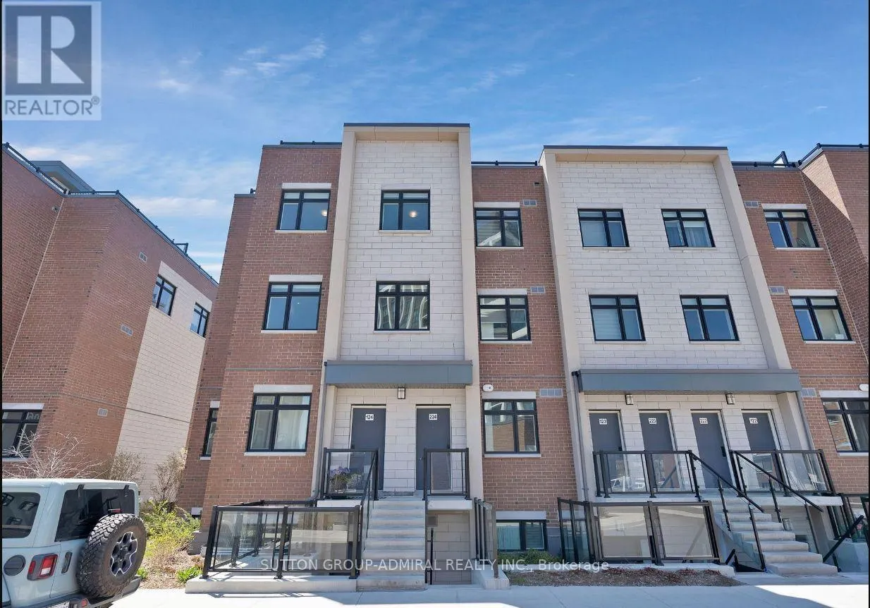 212 - 1085 DOUGLAS MCCURDY COMMON