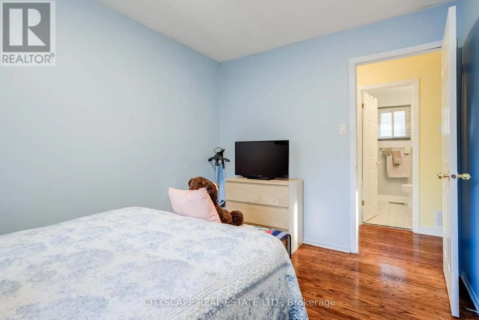 22 JADE CRESCENT