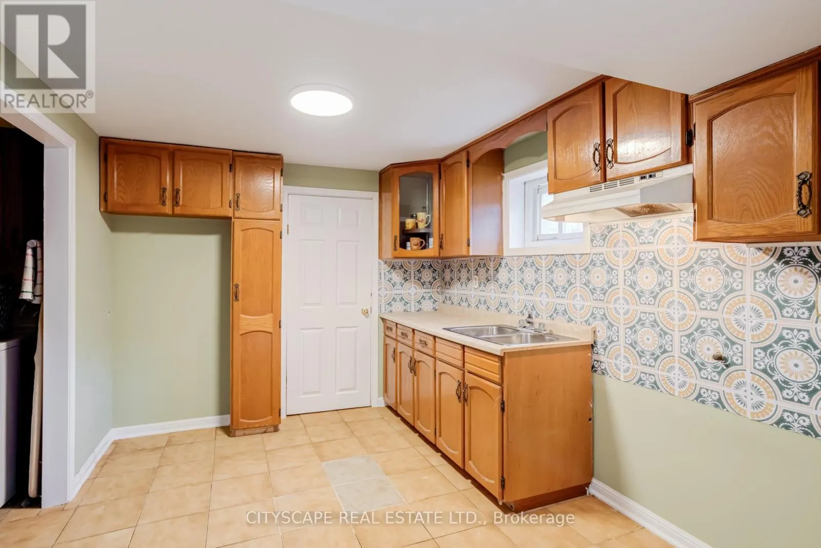 22 JADE CRESCENT