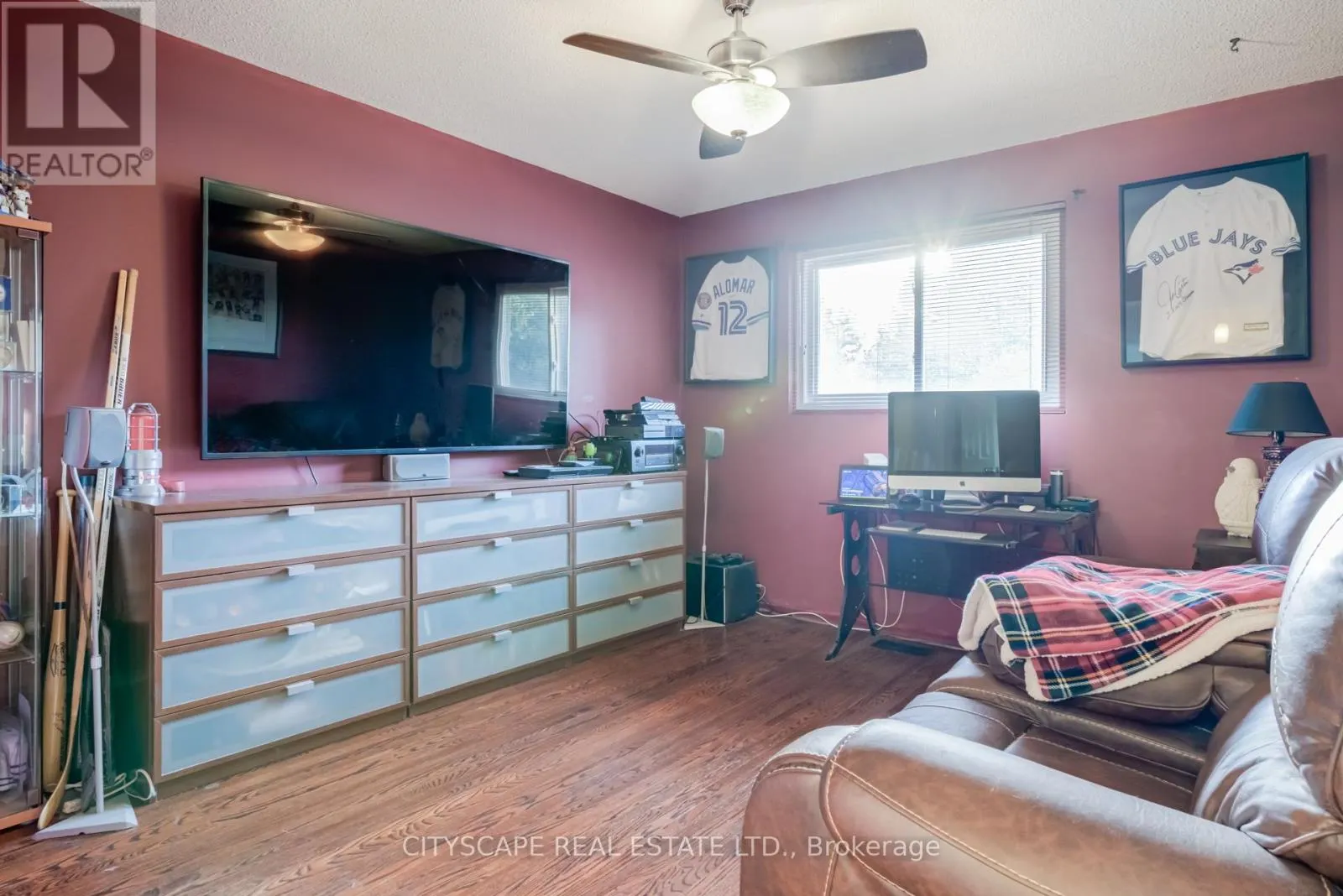22 JADE CRESCENT