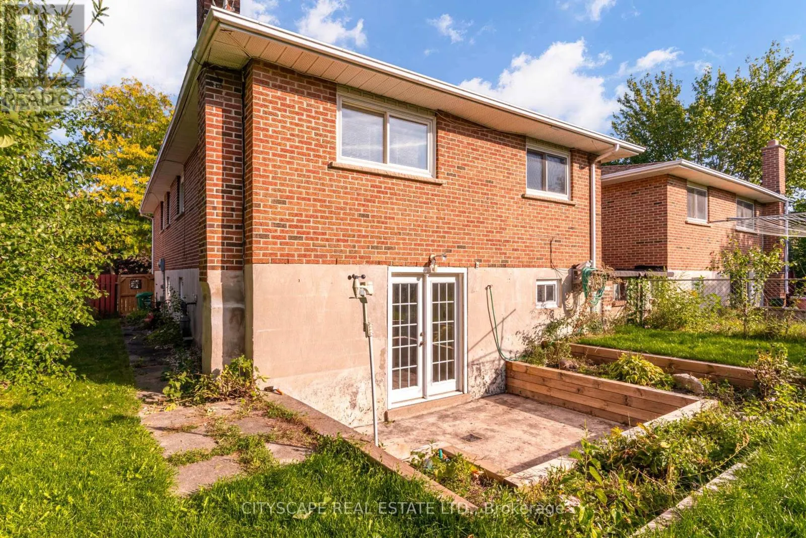 22 JADE CRESCENT