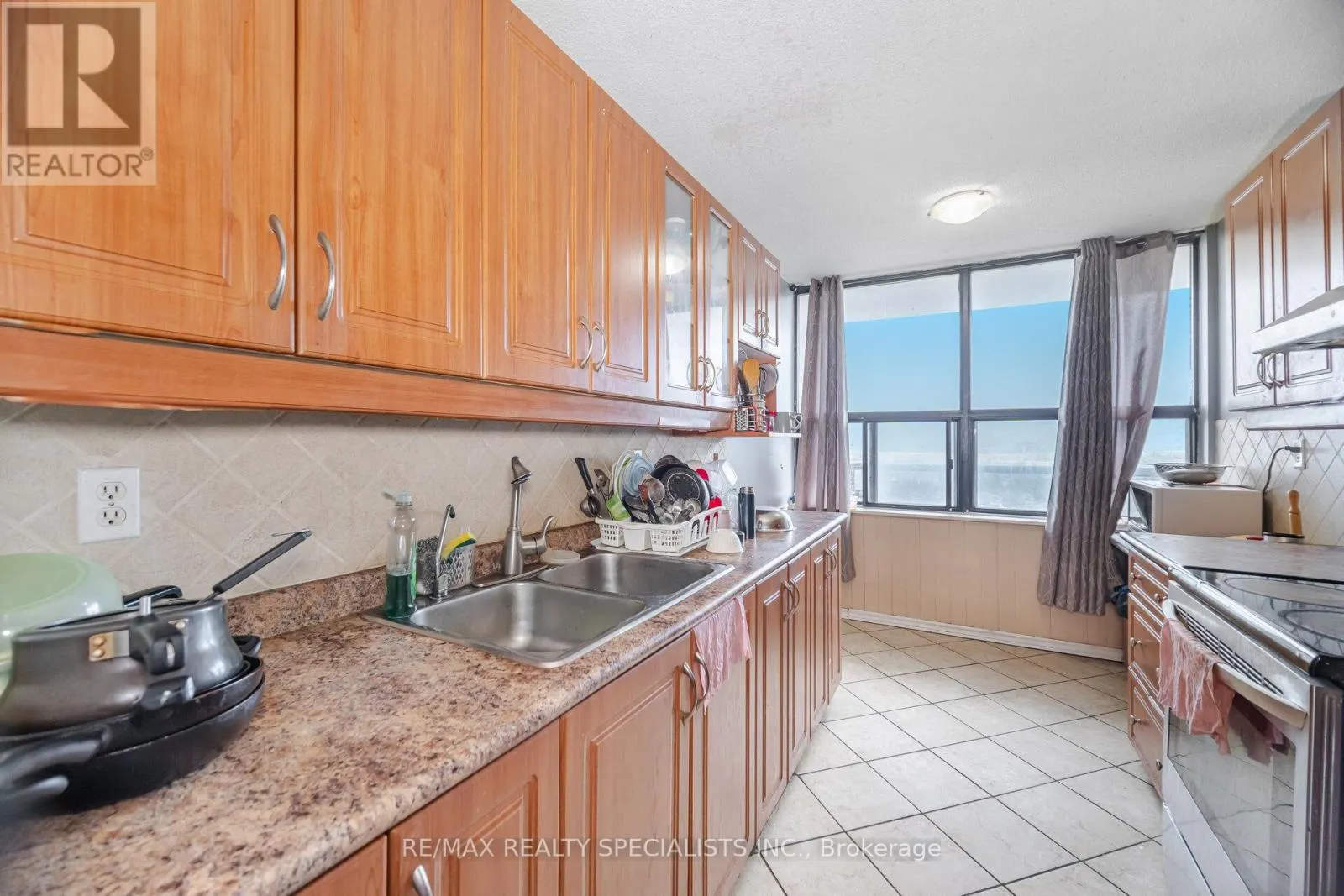 1507 - 21 KNIGHTSBRIDGE ROAD