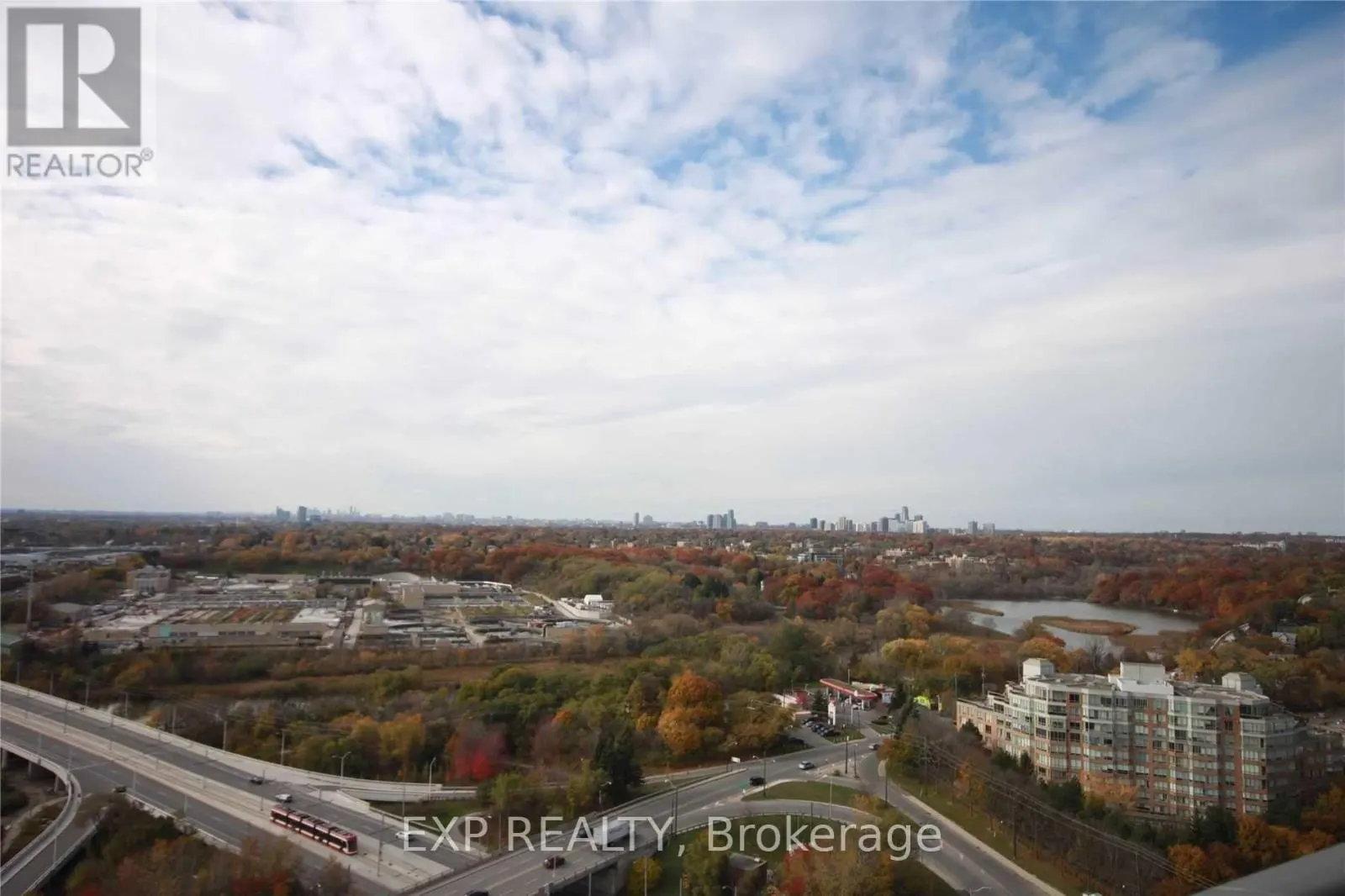 2305 - 105 THE QUEENSWAY WAY