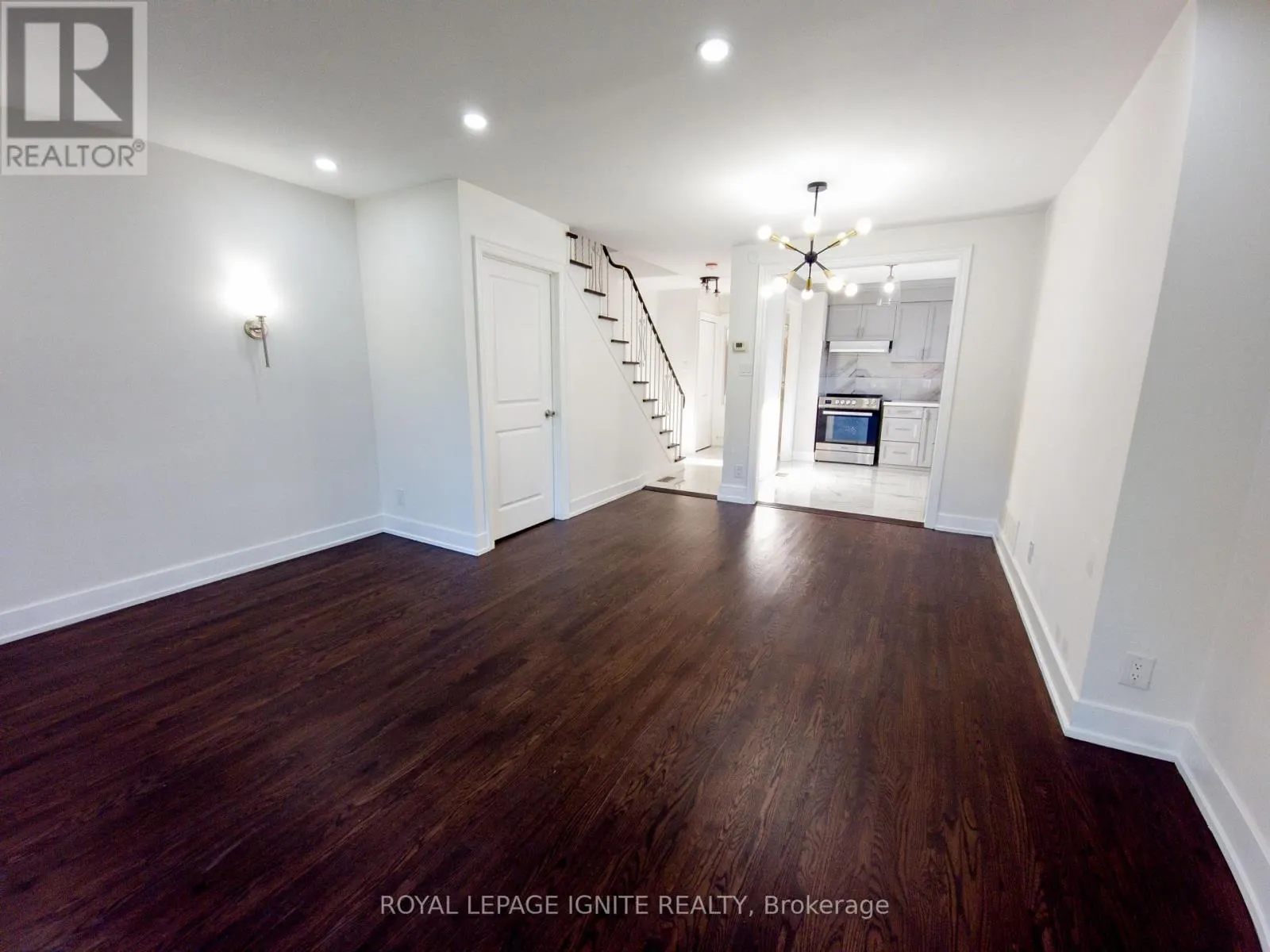 32 - 23 TEALHAM DRIVE