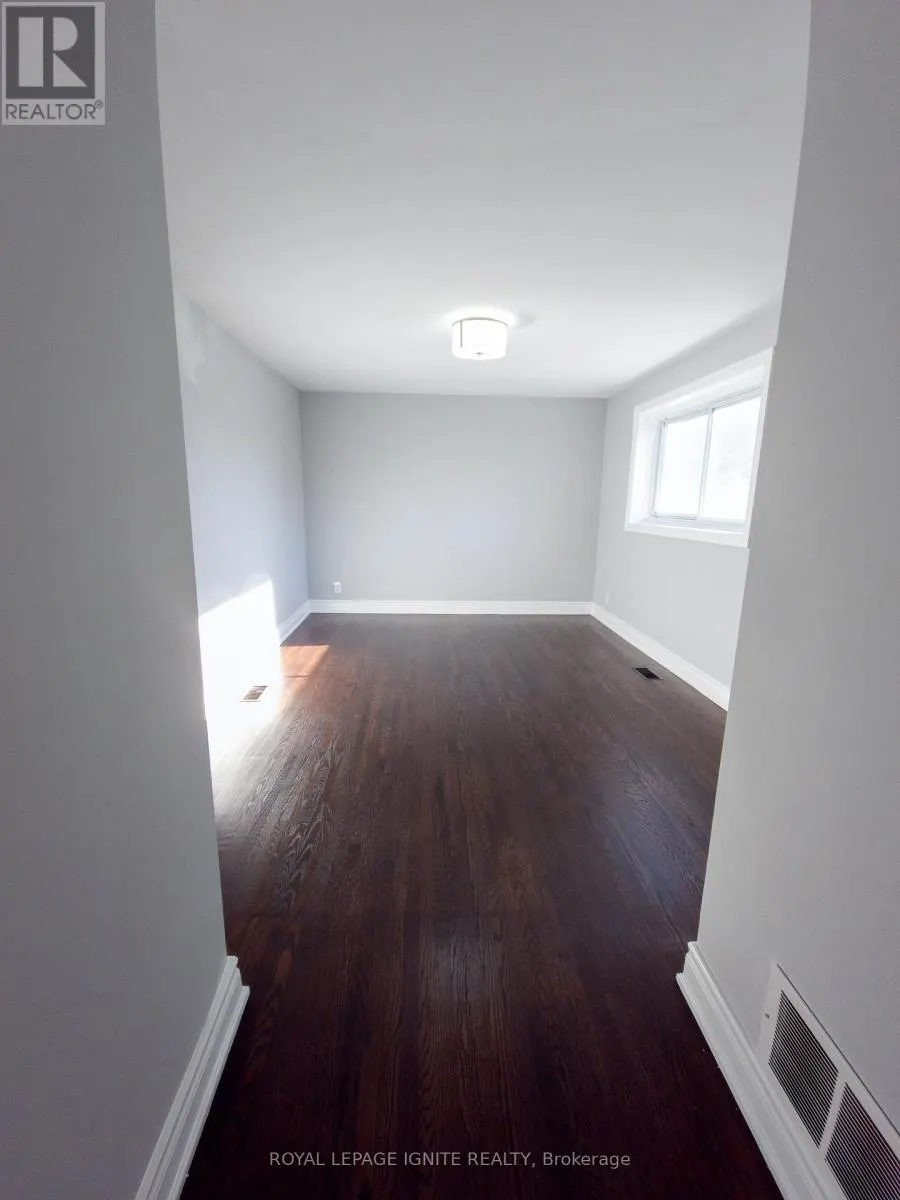 32 - 23 TEALHAM DRIVE
