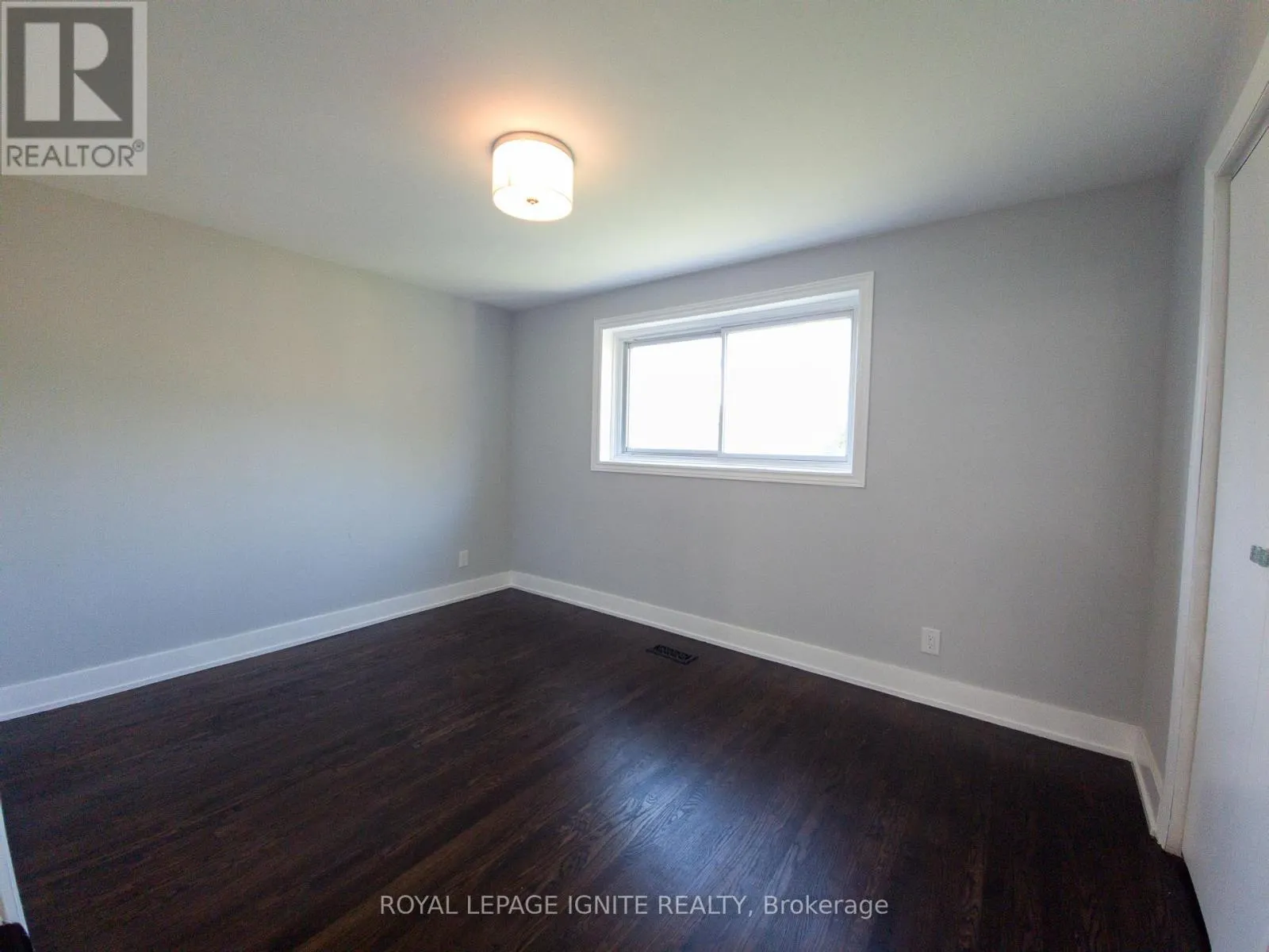 32 - 23 TEALHAM DRIVE