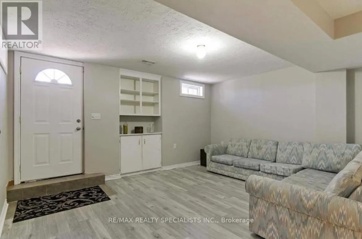 BSMT - 824 LEDBURY CRESCENT