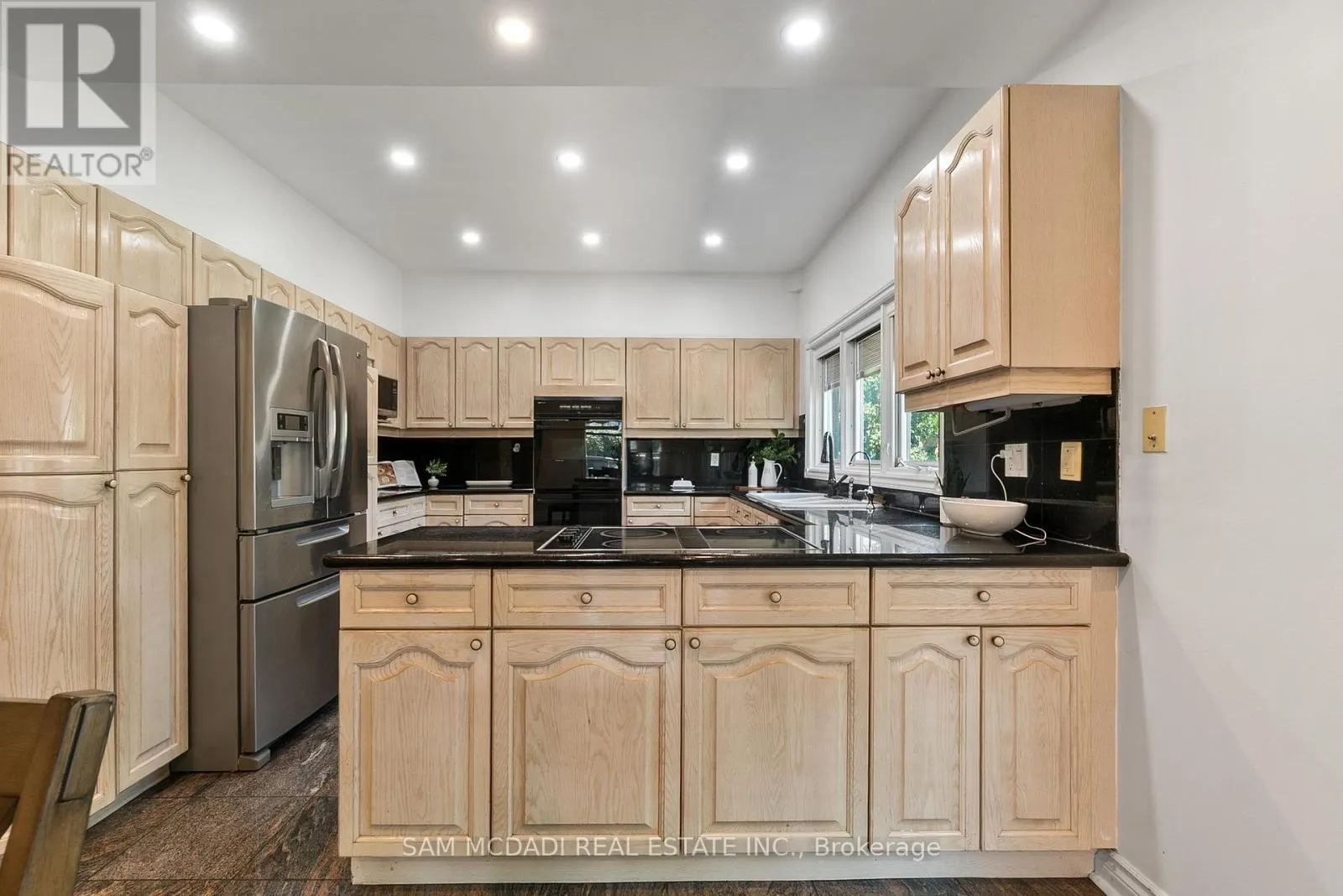 2339 GLENGARRY ROAD