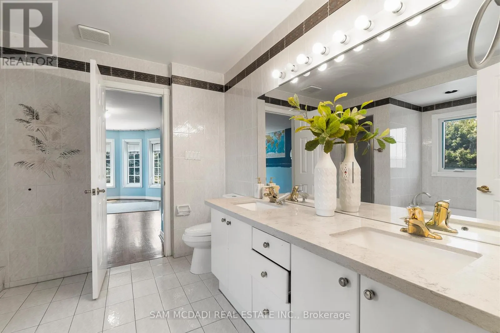2339 GLENGARRY ROAD