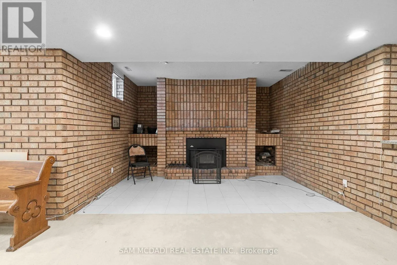 2339 GLENGARRY ROAD