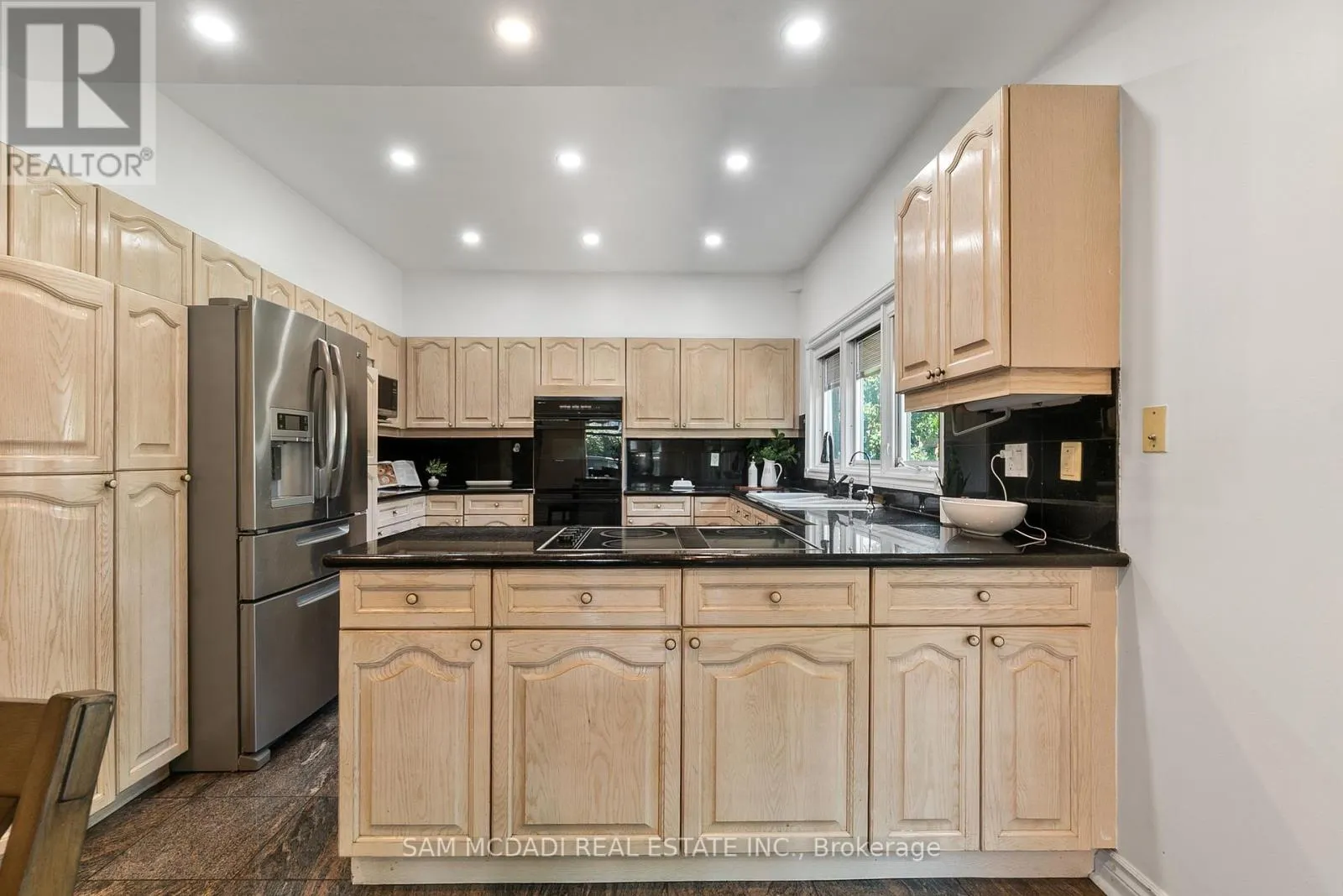 2339 GLENGARRY ROAD