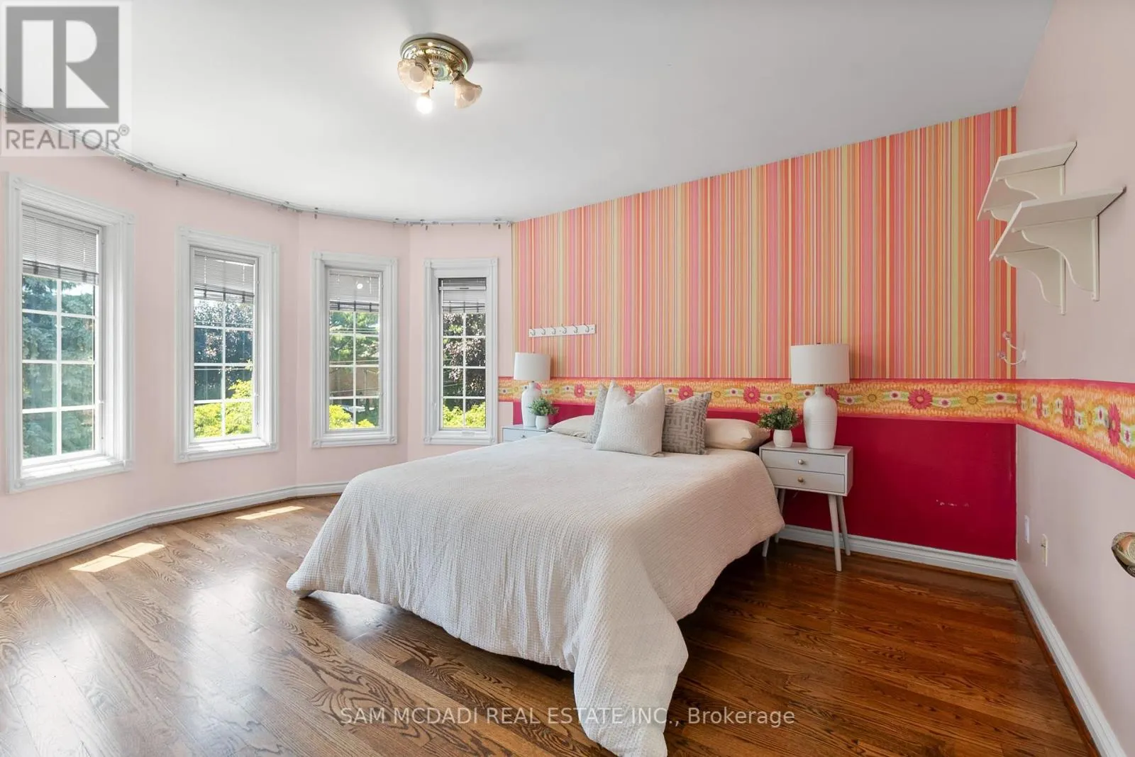 2339 GLENGARRY ROAD