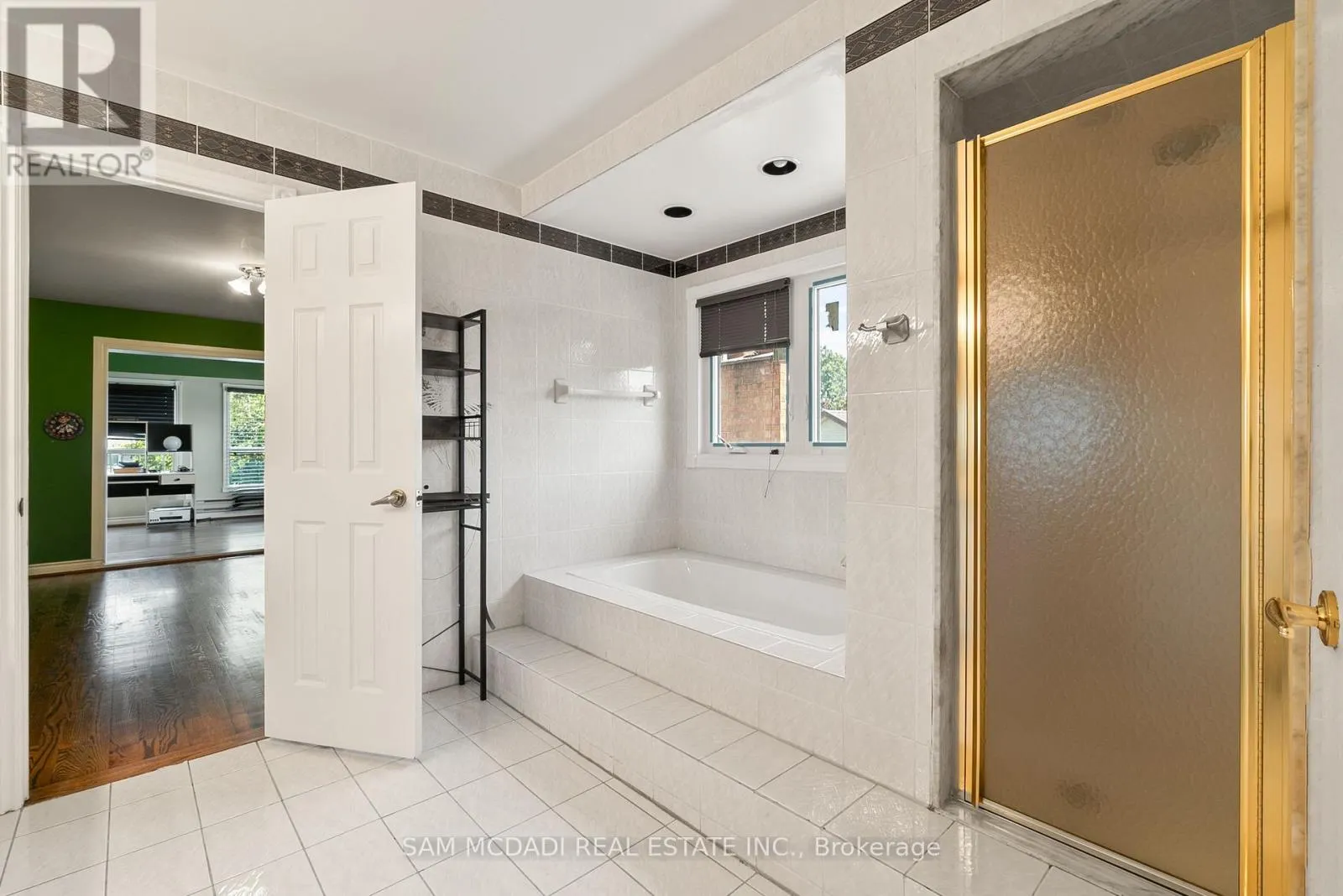 2339 GLENGARRY ROAD