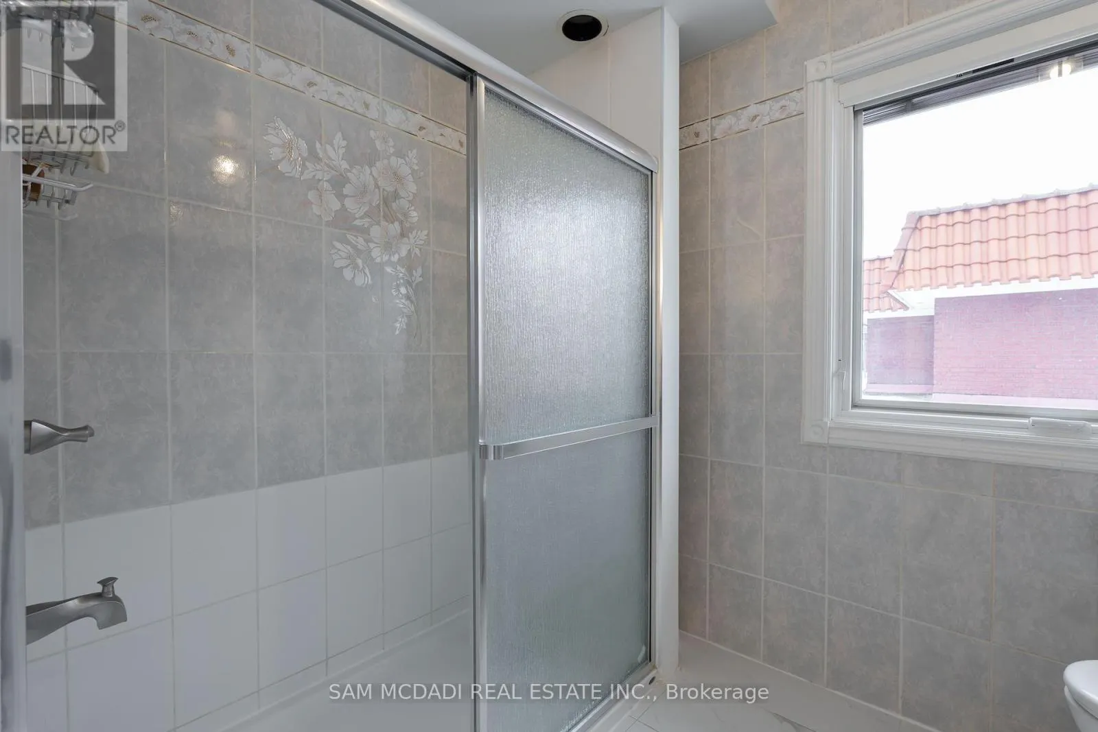2339 GLENGARRY ROAD