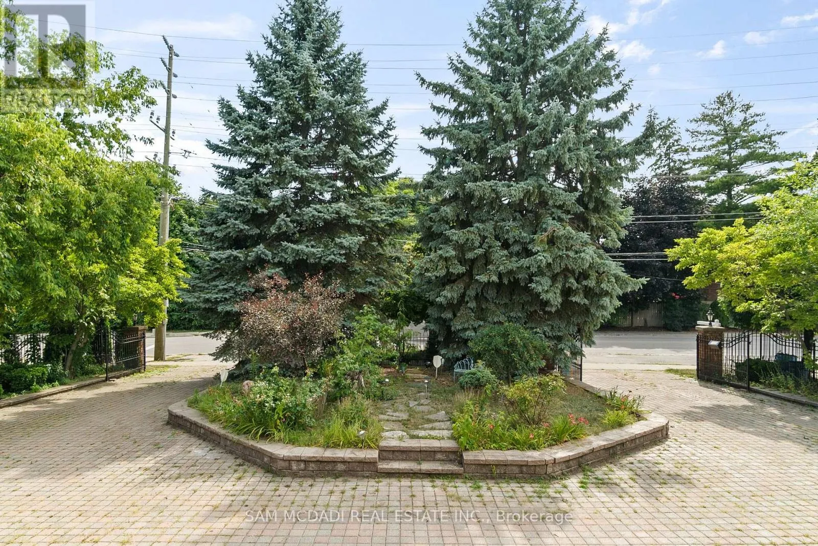 2339 GLENGARRY ROAD