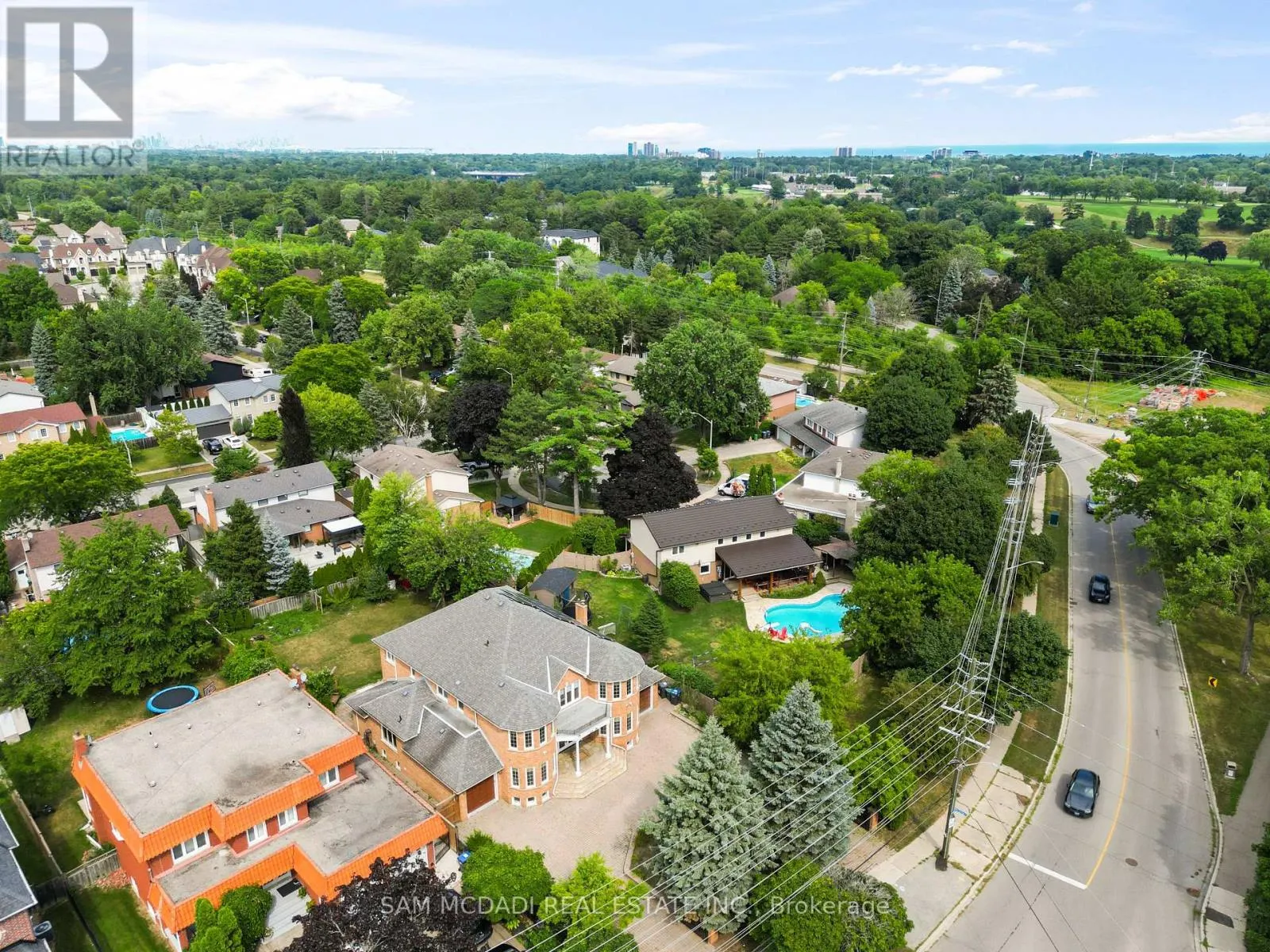 2339 GLENGARRY ROAD