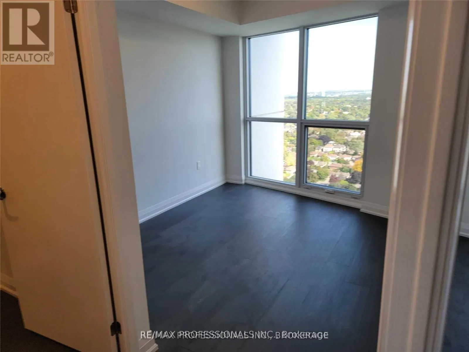 3006 - 30 GIBBS ROAD
