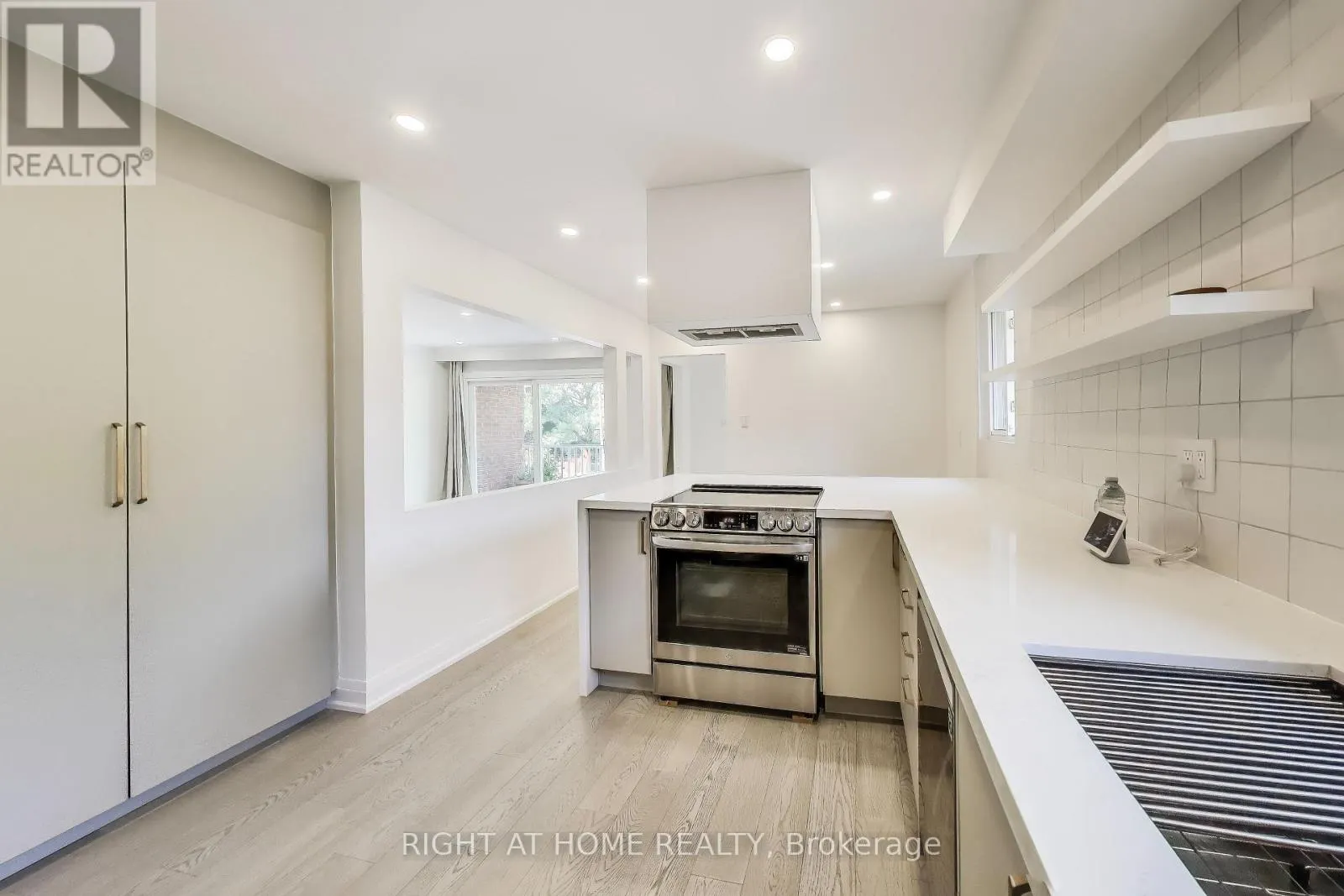 494 MEADOWS BOULEVARD