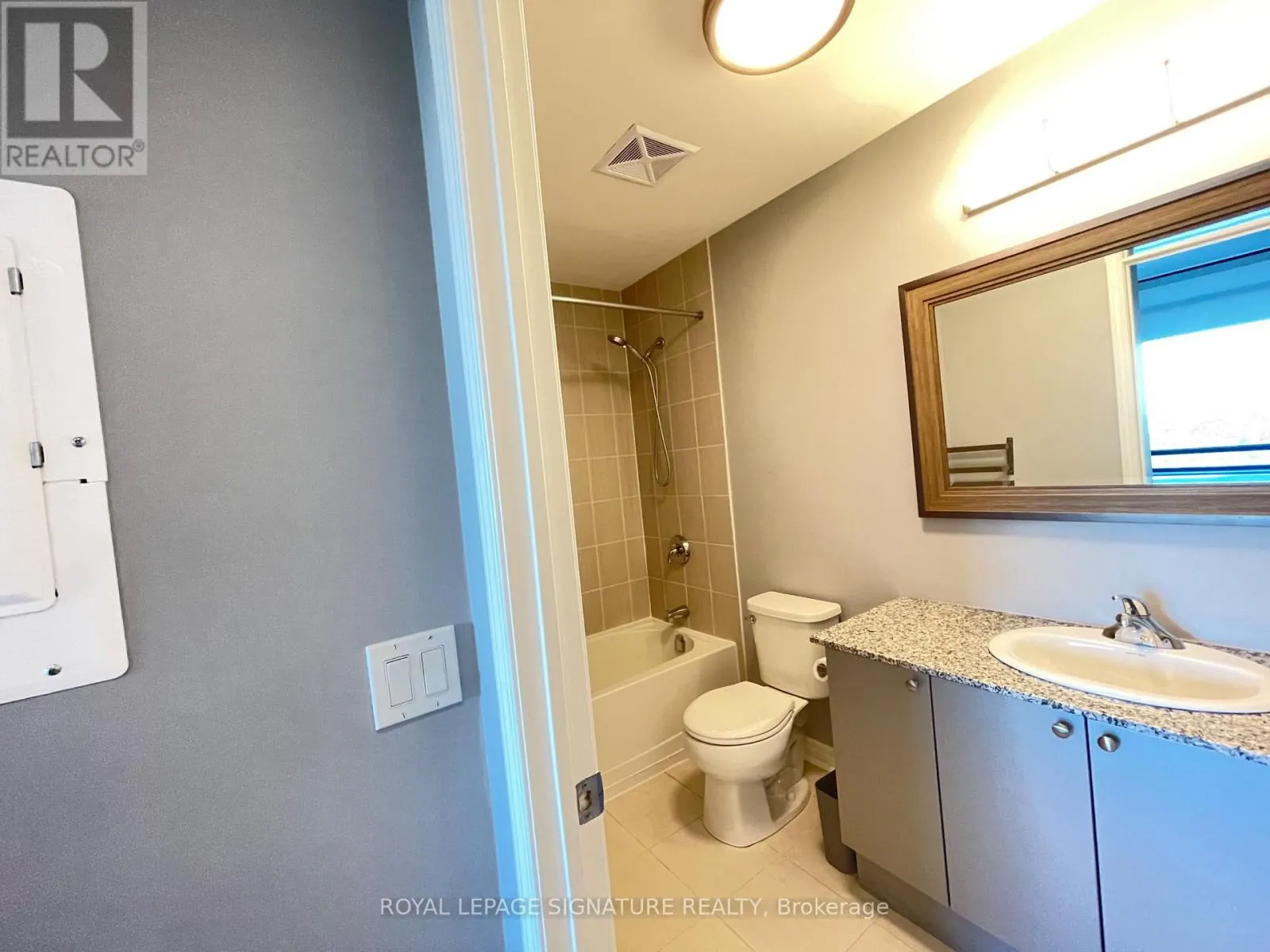 401 - 2522 KEELE STREET