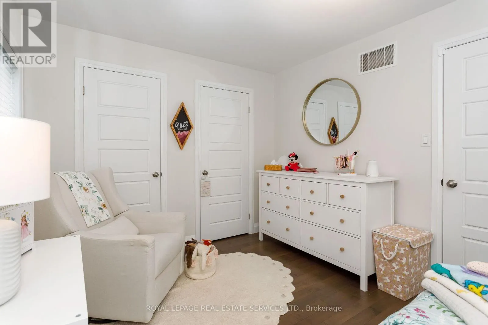 22 - 405 PLAINS ROAD E