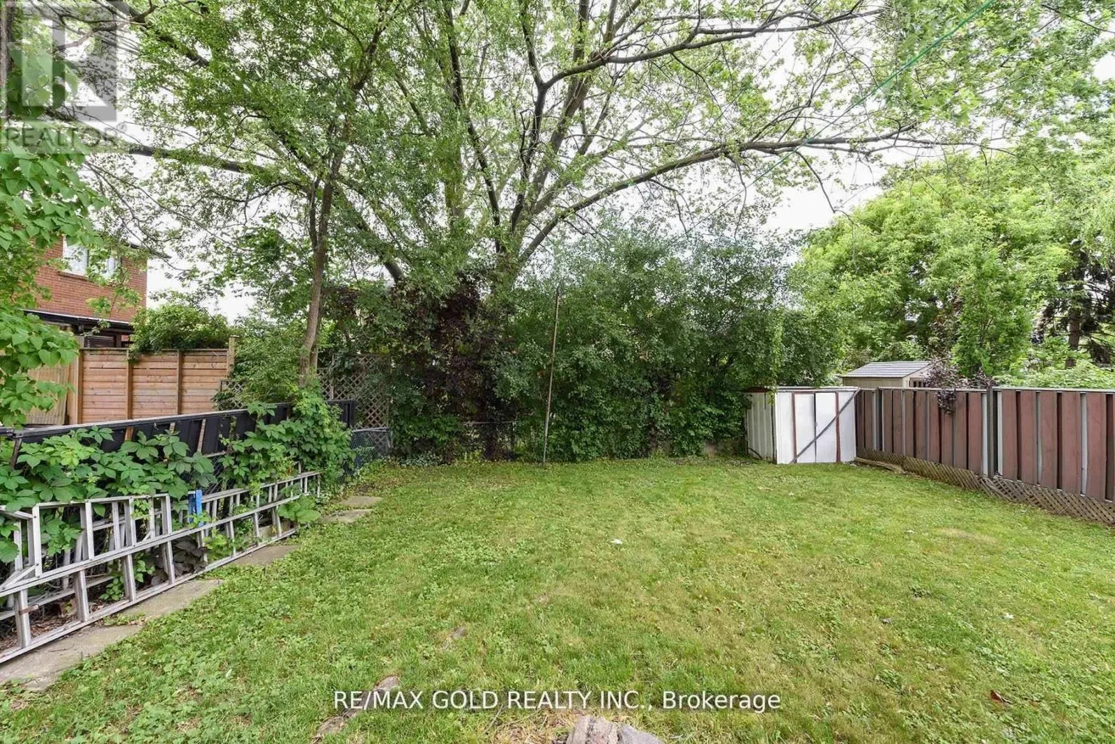 3507 LADDIE CRESCENT