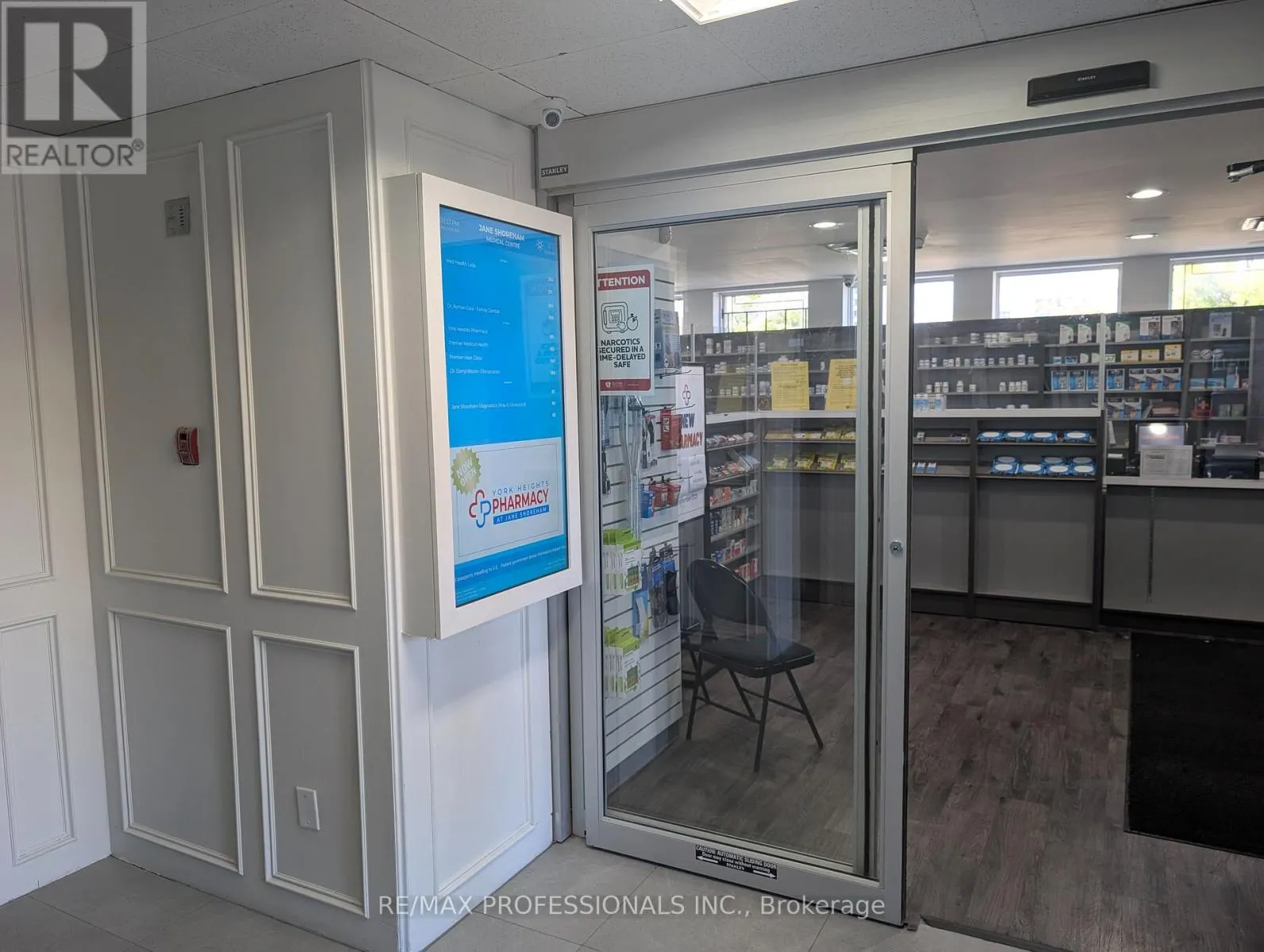 201 - 4640 JANE STREET