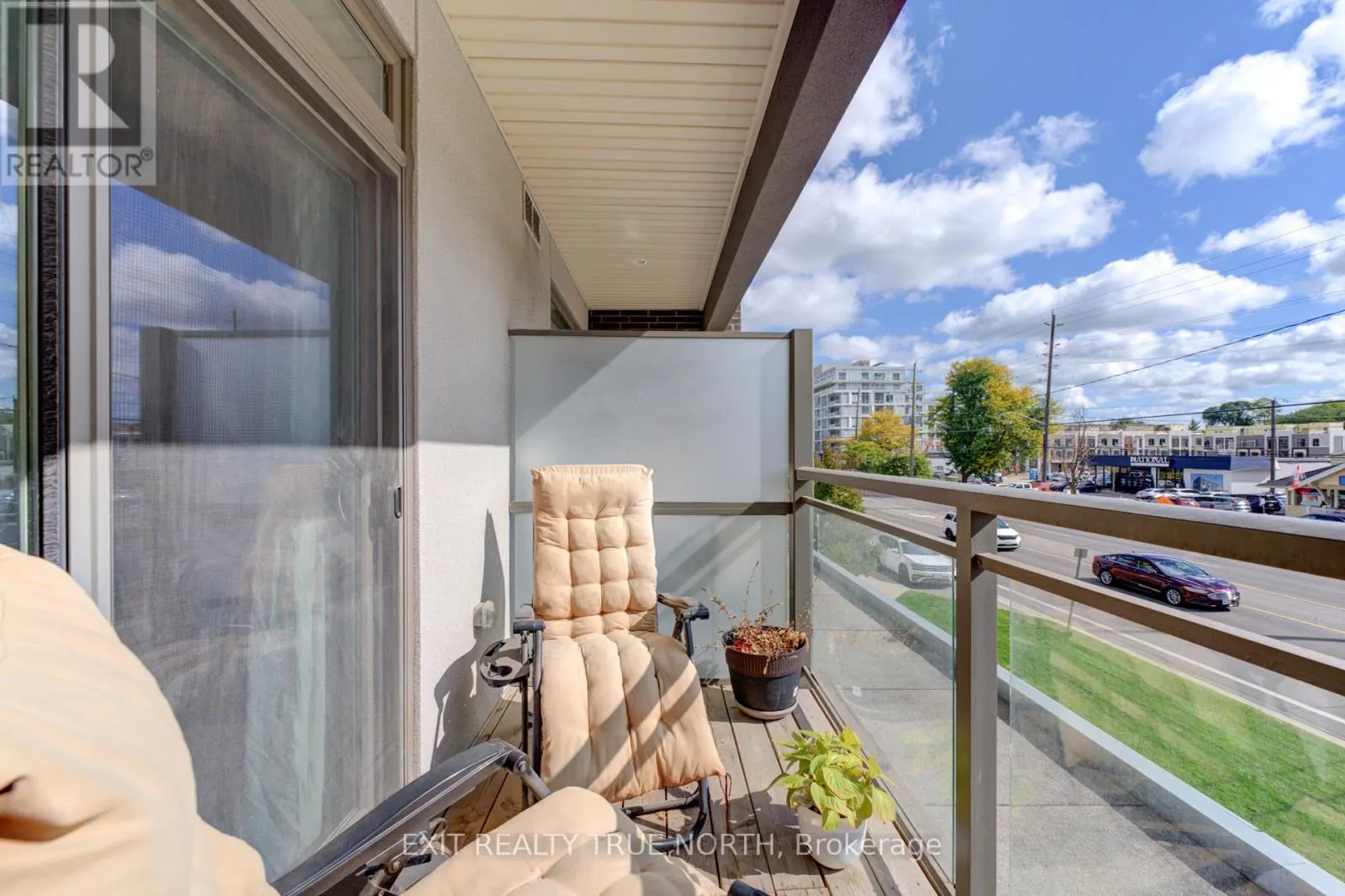 205 - 457 PLAINS ROAD E